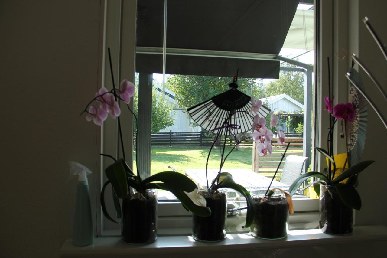 Private Room For Rent In A Villa With Garden View Älmhult Exterior foto