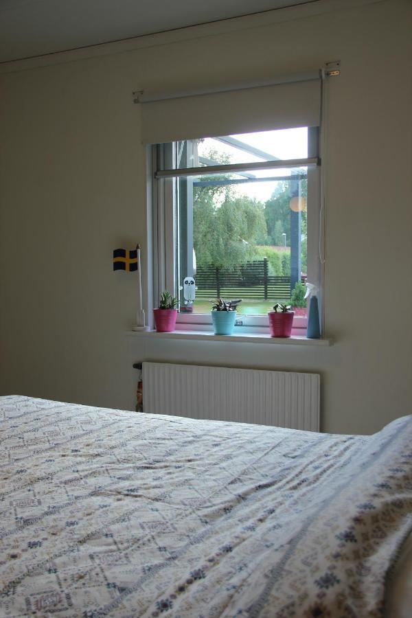 Private Room For Rent In A Villa With Garden View Älmhult Exterior foto